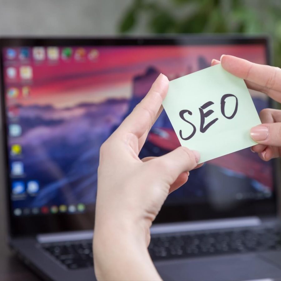 sticker-with-the-inscription-seo-in-female-hands-o-2022-11-15-02-44-40-utc (1)
